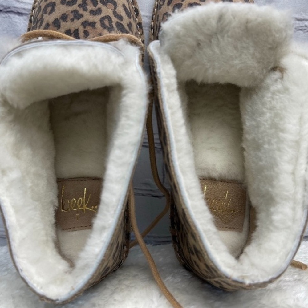 New Beek Penguin Genuine Shearling Lined Leopard Chukka Booties Size 7 - Picture 6 of 8
